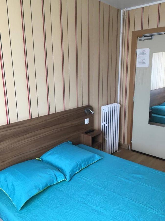 Hotel Les Rosiers Ла Рошел Екстериор снимка
