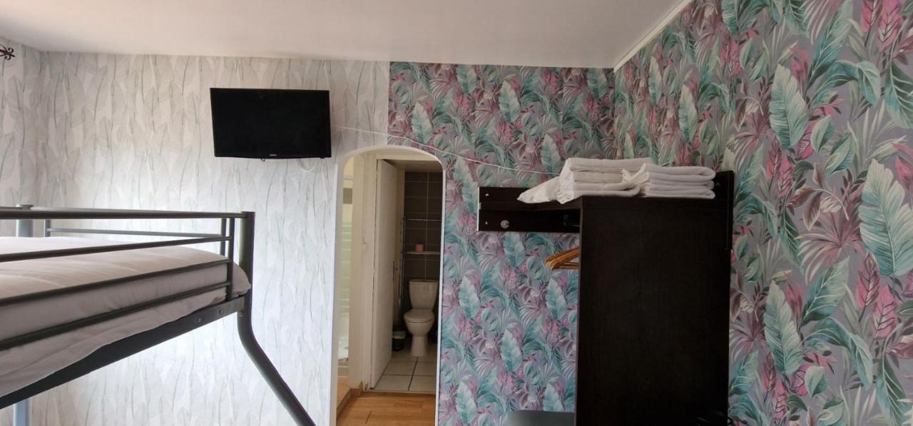 Hotel Les Rosiers Ла Рошел Екстериор снимка