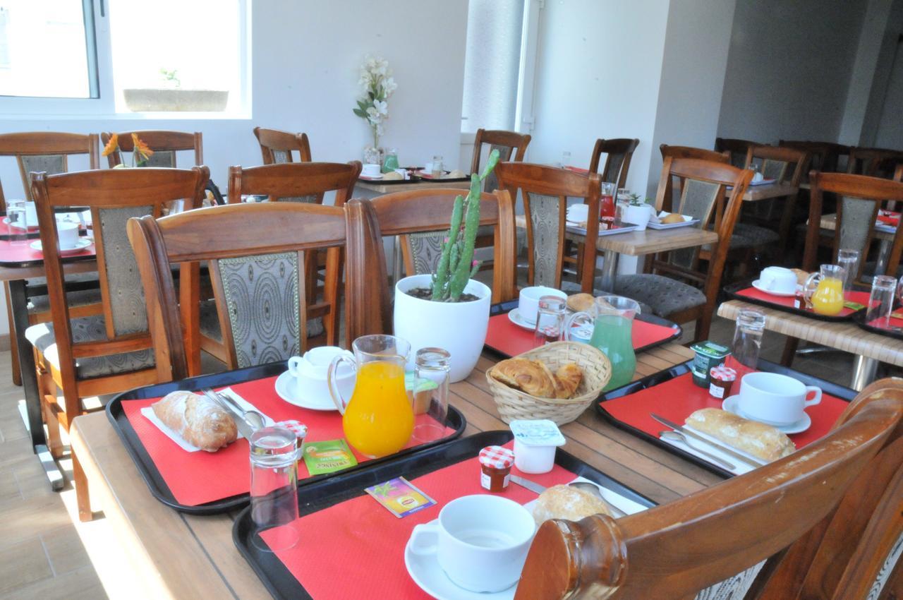 Hotel Les Rosiers Ла Рошел Екстериор снимка