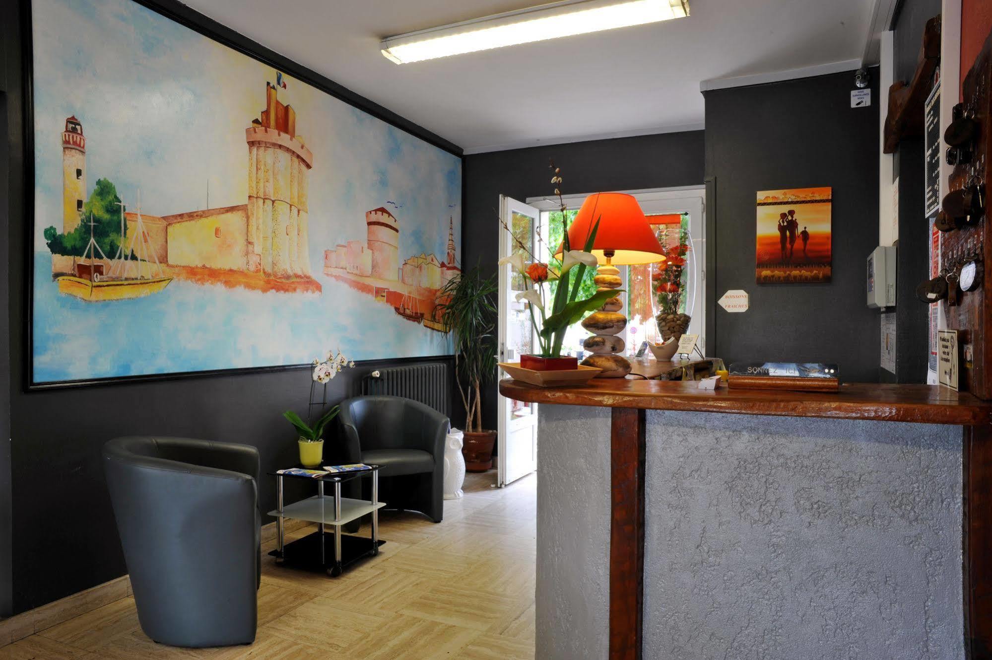 Hotel Les Rosiers Ла Рошел Екстериор снимка