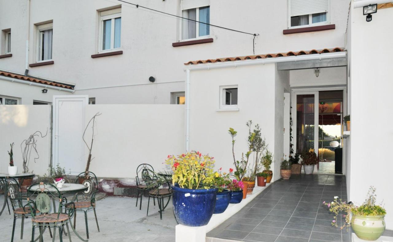Hotel Les Rosiers Ла Рошел Екстериор снимка
