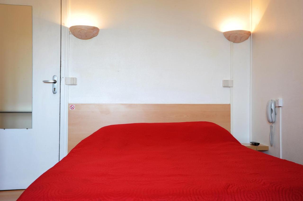 Hotel Les Rosiers Ла Рошел Екстериор снимка